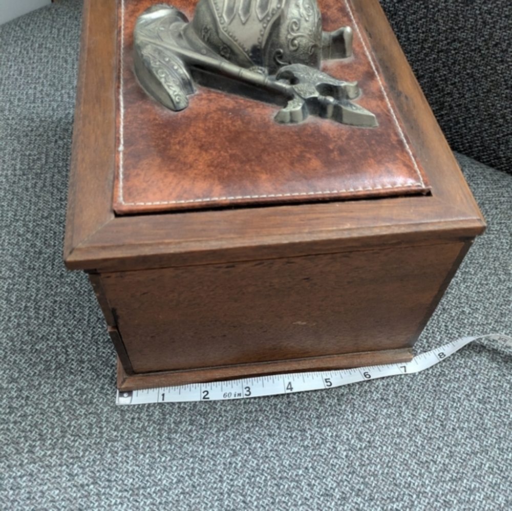 RARE 1960s Nintendo Travel Game/Gambling Set wooden box with knight - Picture 12 of 14